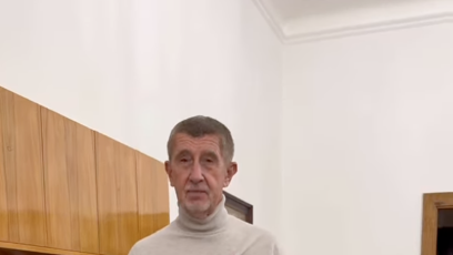 FOTO: Andrej Babiš podpořil na sociálních sítích výzvu na podporu zdraví ministra zdravotnictví Adama Vojtěcha a sdílel video, na kterém dělá dřepy.