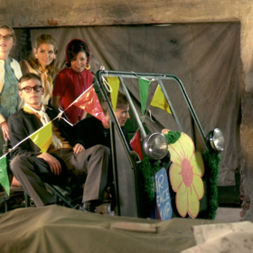 Anna Veselá, Ľuboš Kostelný, Zuzana Norisová, Betka Stanková, Jaromír Nosek a Jan Révai ve filmu Rebelové.