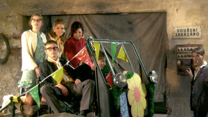 FOTO: Anna Veselá, Ľuboš Kostelný, Zuzana Norisová, Betka Stanková, Jaromír Nosek a Jan Révai ve filmu Rebelové.