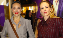 Rafinovaná Vondráčková i Hřebíčková v pánském: Nevšední móda z premiéry filmu Když se zhasne