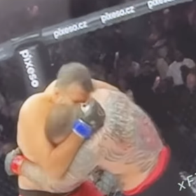 Pali Hari pokousal Václava Mikuláška.