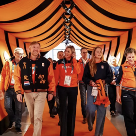 Král Vilém Alexandr Nizozemský s manželkou na olympijských hrách.