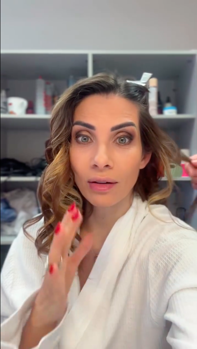 FOTO: Svých fanoušků se otevřeně ptala, co si o nečekaném rozvodu a spuštění nového dokumentu myslí.