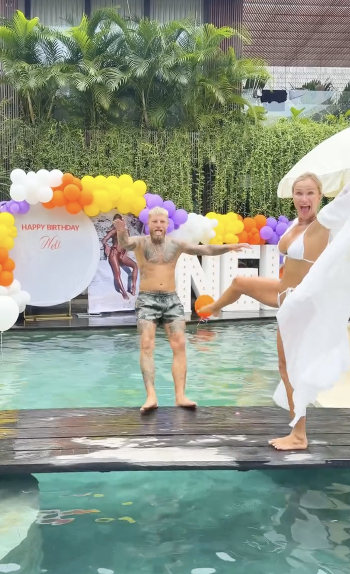 FOTO: Nela Slováková a Radek Roušal jsou podle všeho velmi šťastní. – stránka 7