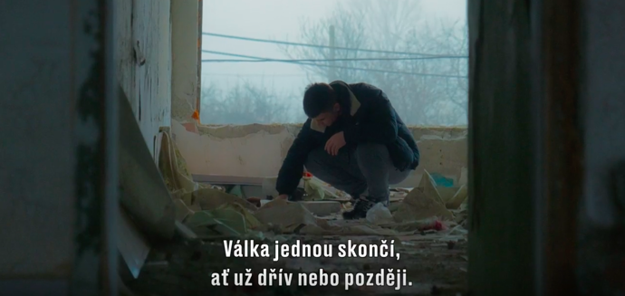 FOTO: Se štábem se vydal na Ukrajinu aby na vlastní oči viděl válku. – stránka 2