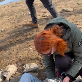 Sama Dvořáková brala celou bizarní situaci s humorem a na sítích s nadsázkou prohlásila, že neopren je jen pro sraby.