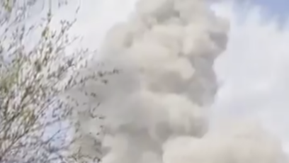 FOTO: Lidé v Teheránu prchali od místa dopadu raket.