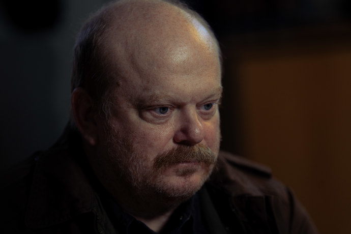 FOTO: David Novotný se brzy představí v nové roli v seriálu Táta.