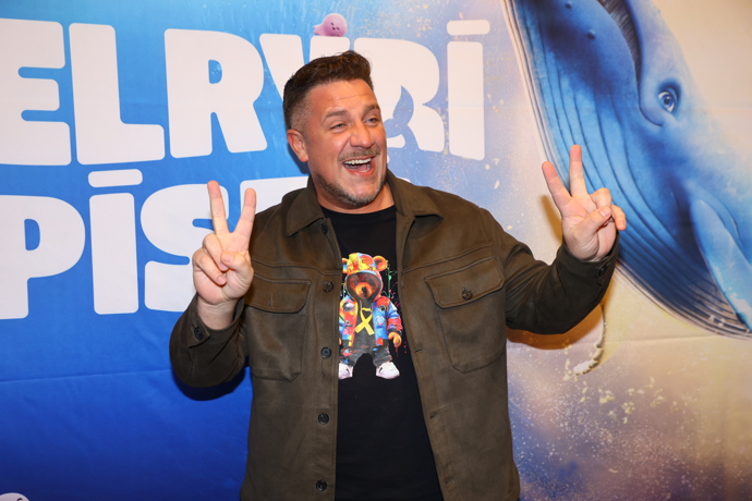 FOTO: Michal Holán na premiéře animovaného filmu Velrybí píseň. – stránka 12