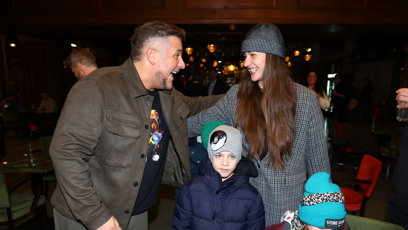 FOTO: Michal Holán s rodinou.