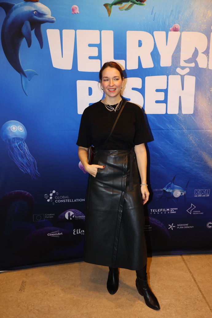 FOTO: Berenika Kohoutová se chce věnovat dětem a zpěvu. – stránka 1