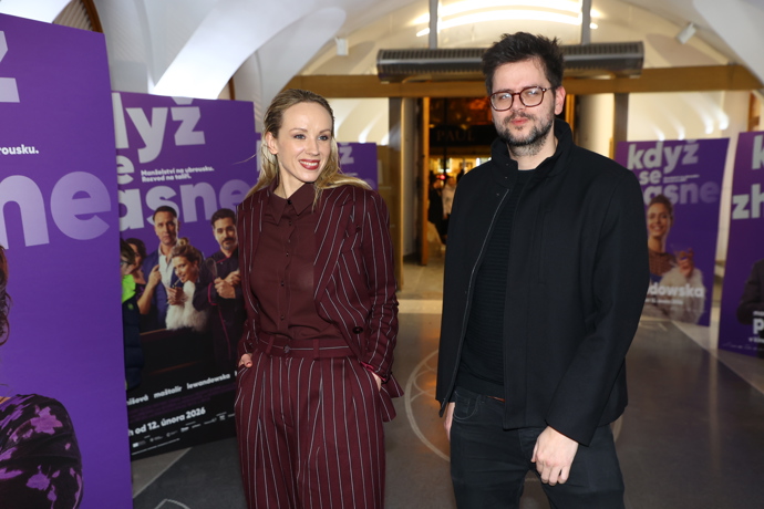 FOTO: Petra Hřebíčková nemohla chybět na premiéře filmu Když se zhasne. – stránka 15
