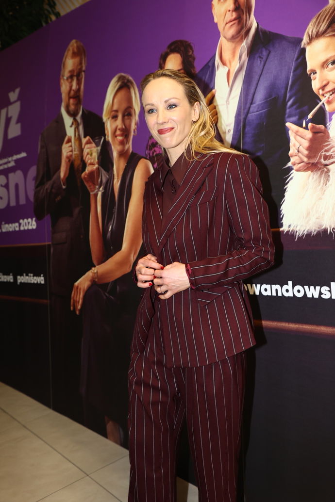 FOTO: Petra Hřebíčková hraje ve filmu jednu z hlavních rolí. – stránka 9