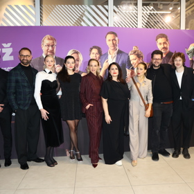 Herecká delegace na premiéře filmu Když se zhasne.