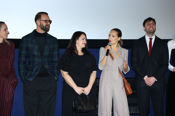 FOTO: Lucie Vondráčková se ujala slova. – stránka 4