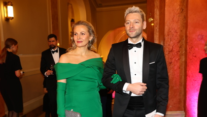 FOTO: Michaela Badinková s fešným doprovodem.