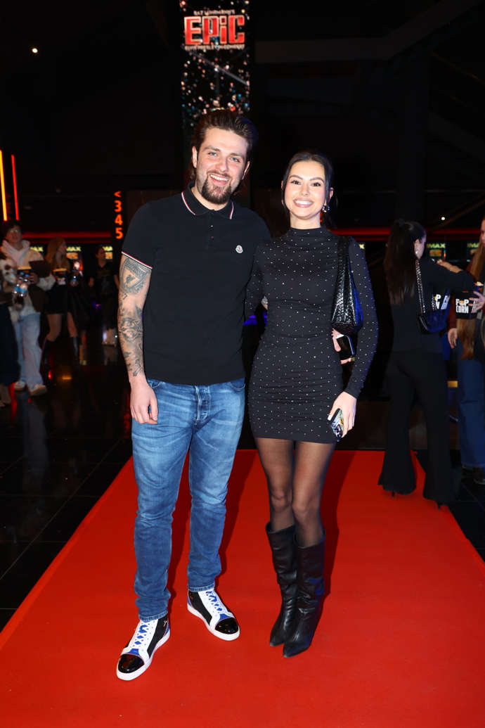 FOTO: Natalia alias Karamelka z Bacheloru. – stránka 7