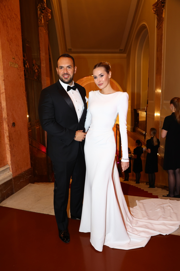 FOTO: Česko-Slovenský ples si nenechala ujít řada hostů. – stránka 138