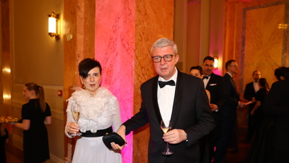 FOTO: Ministr Karel Havlíček vyrazil na ples.