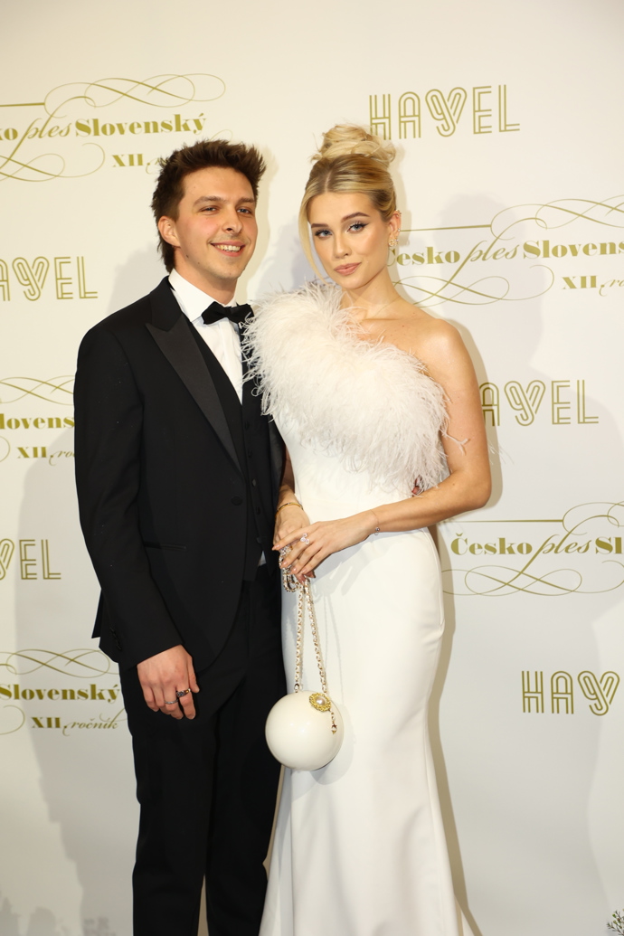 FOTO: Justýna Zedníková vypadala jako anděl. – stránka 97