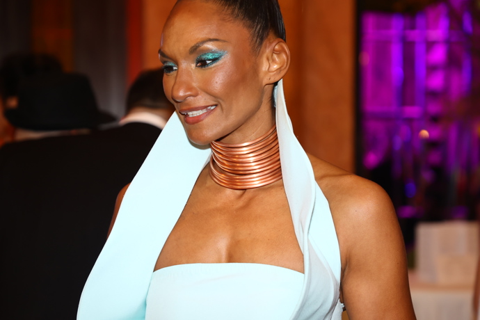 FOTO: Lejla Abbasová sladila make-up se šaty. – stránka 76