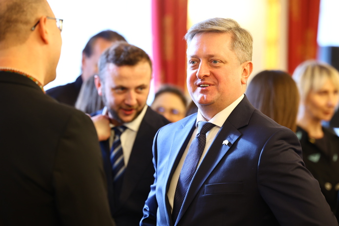 FOTO: Velvyslanec Ukrajiny Vasyl Zvaryč. – stránka 4