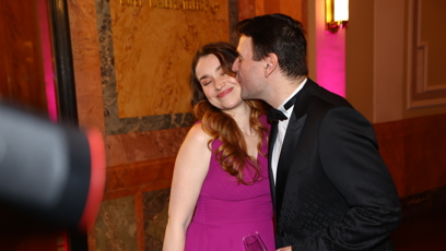 FOTO: Petr Macinka se nebránil se svou manželkou něžnostem.