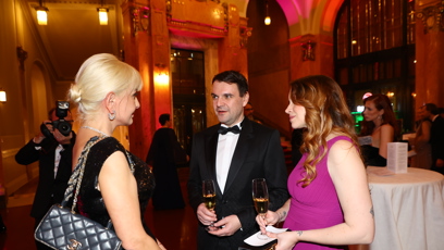 FOTO: Petr Macinka s manželkou na Česko-Slovenském plese.