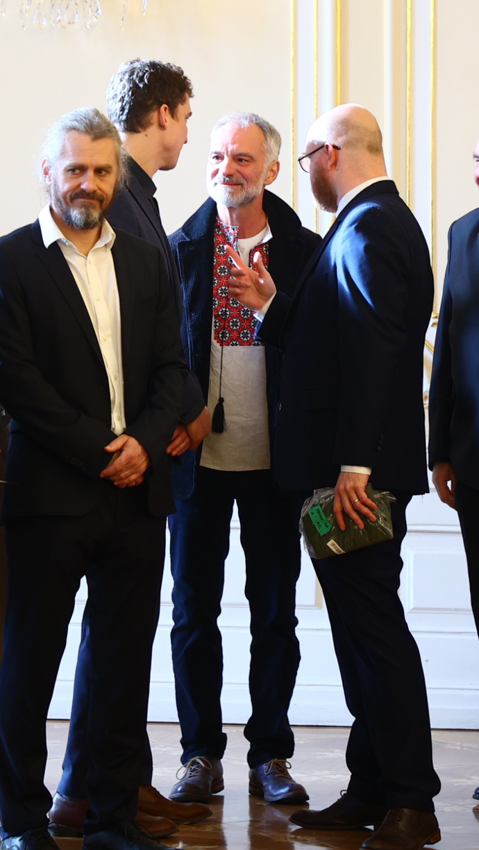 FOTO: Ivan Trojan mezi hosty na Pražksém Hradě. – stránka 4