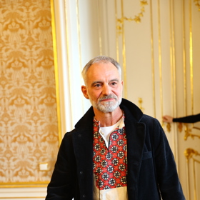 Ivan Trojan přišel před novináře.