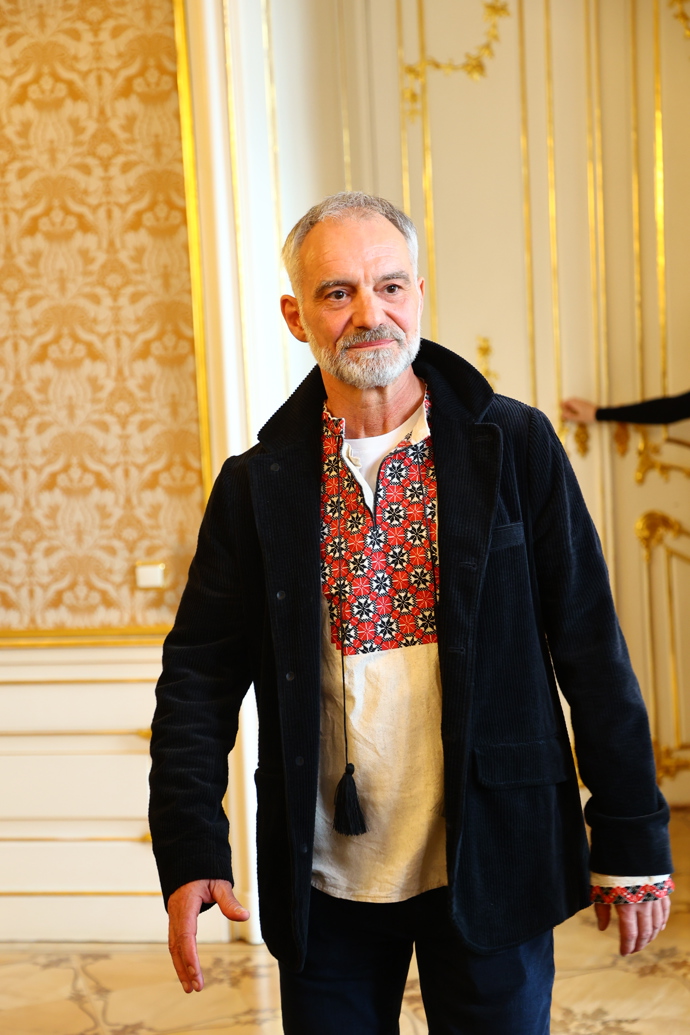 FOTO: Ivan Trojan přišel před novináře. – stránka 3