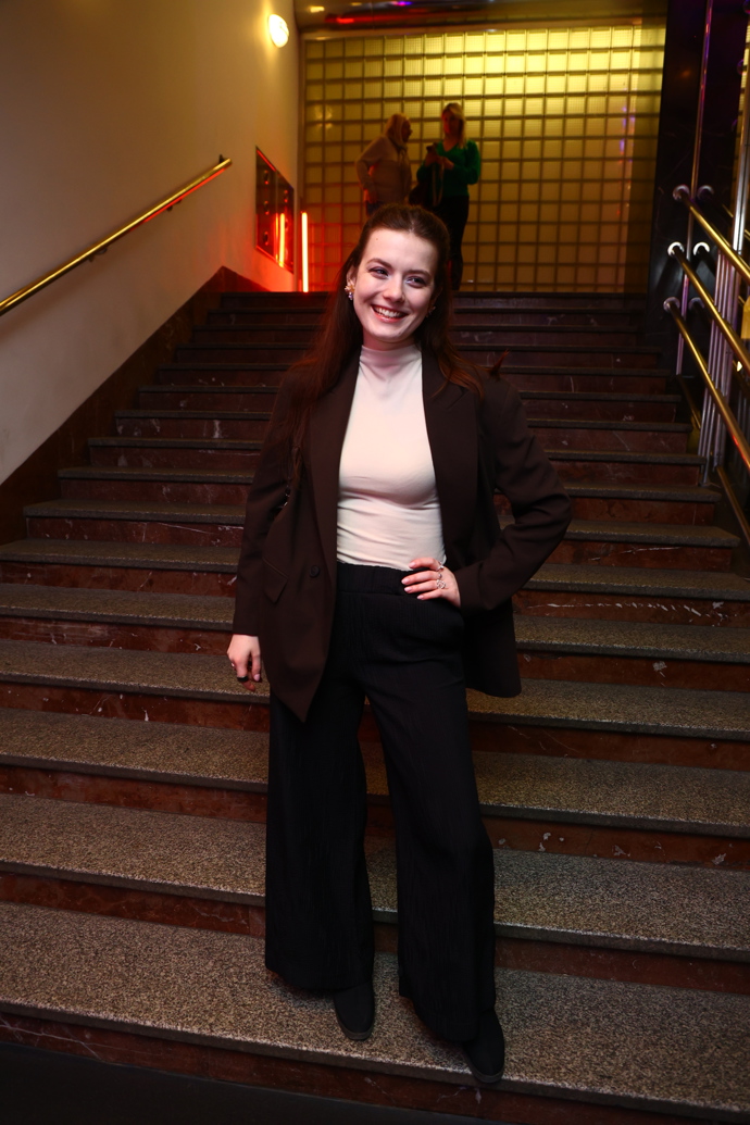 FOTO: Sára Korbelová dorazila na premiéru seriálu Buldok z Poděbrad.