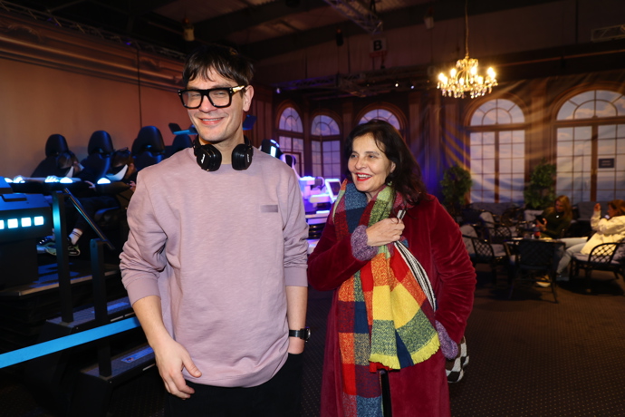 FOTO: Dorazil David Kraus s maminkou Janou. – stránka 14