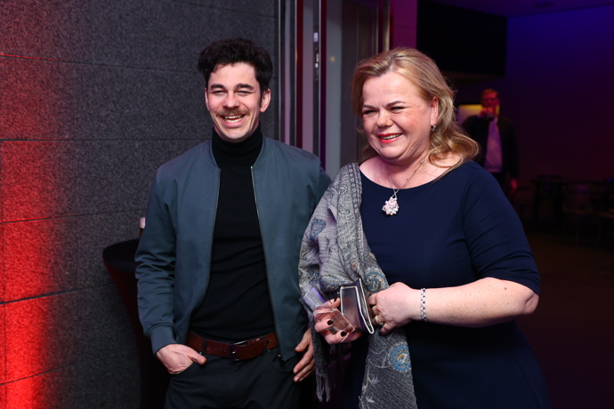 FOTO: Sabina Remundová a Marek Adamczyk na premiéře seriálu Buldok z Poděbrad. – stránka 3