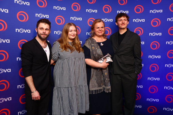 FOTO: Herecká delegace na premiéře seriálu Buldok z Poděbrad. – stránka 7