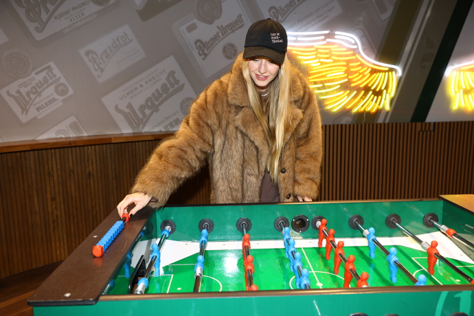 FOTO: Natálie Kotková na akci od Pilsner Urquell. – stránka 9