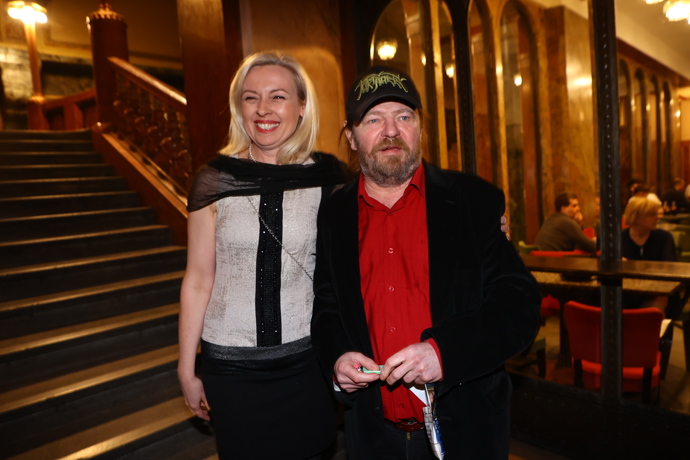 FOTO: Leoš Noha dorazil po boku partnerky. – stránka 15