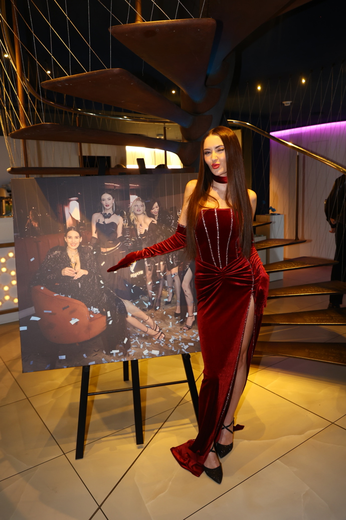 FOTO: Kráska Marie Rosecká. – stránka 1