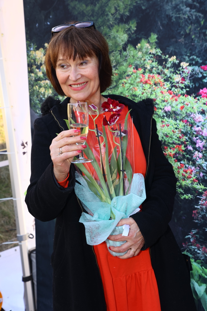 FOTO: Petra Černocká v Botanické zahradě. – stránka 5