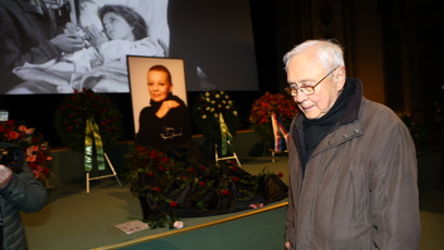 FOTO: Jaroslav Satoranský se přišel naposledy rozloučit s Janou Brejchovou.