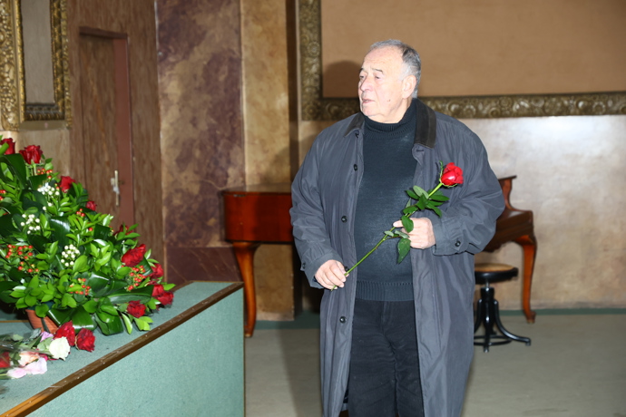 FOTO: Ivan Vyskočil přinesl Janě Brejchové růži. – stránka 10