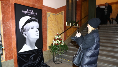 FOTO: Herečka Aňa Geislerová si plakát s Brejchovou vyfotila.