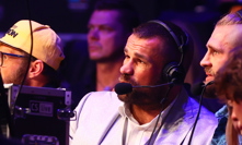 Karlos Vémola a Jiří Procházka v roli komentátorů.