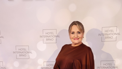 FOTO: Regina Řandová na Plesu v Intru.