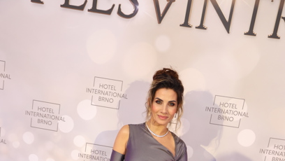 FOTO: Eva Decastelo ukázala božskou postavu v přiléhavých šatech.