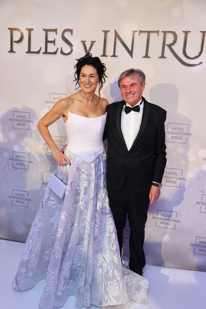 FOTO: Olympijská medailistka v trojskoku Šárka Kašpárková. – stránka 102