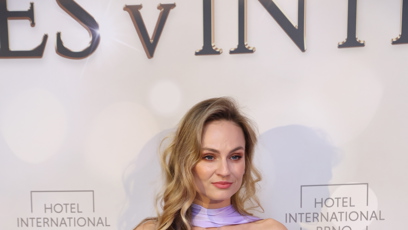 FOTO: Na Plesu v Intru se to hemží krásnými ženami.