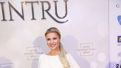 FOTO: Jitka Kocurová vyrazila na ples.