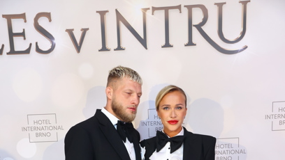 FOTO: Ples v Intru si nenechali ujít ani Nela Slováková s Radkem Roušalem.