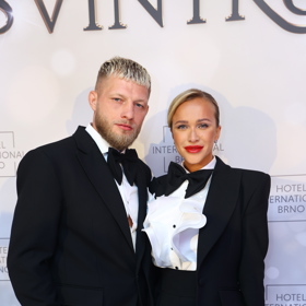 Ples v Intru si nenechali ujít ani Nela Slováková s Radkem Roušalem.